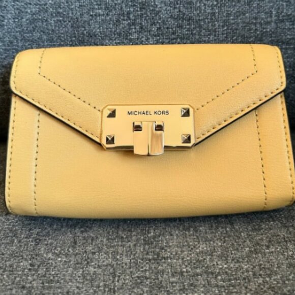 Michael Kors Kinsley Leather Bag In Dusty Daisy RARE! 🆕NWT⌚FAST😮‍💨⚡🚚 - Picture 11 of 16